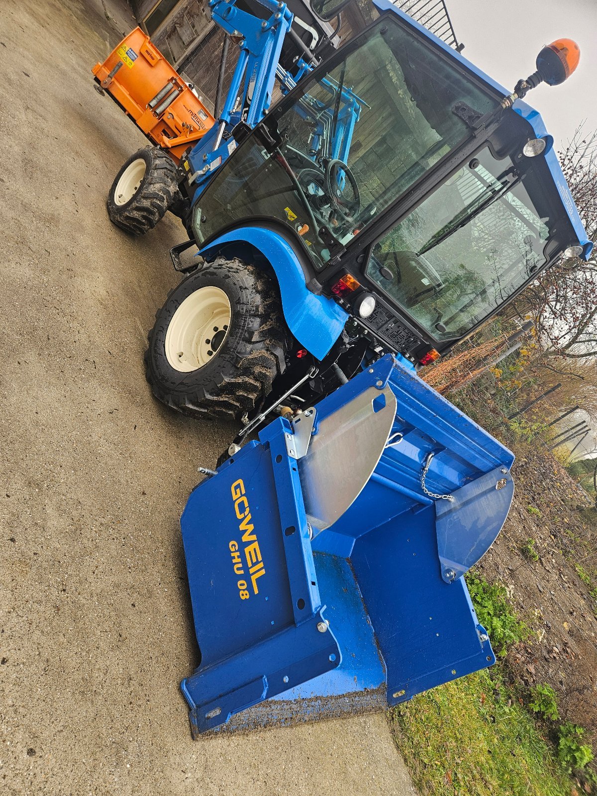 Kommunaltraktor typu LS Tractor J27 HST, Gebrauchtmaschine v KIRCHBERG OB DER DONAU (Obrázek 2)