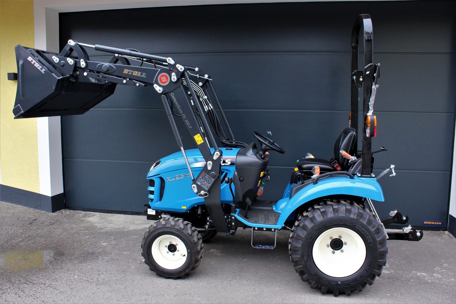 Kommunaltraktor des Typs LS Tractor XJ 25 HST, Neumaschine in Pischelsdorf (Bild 5)