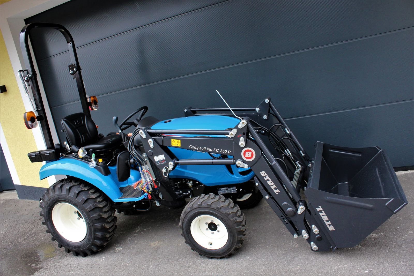 Kommunaltraktor des Typs LS Tractor XJ 25 HST, Neumaschine in Pischelsdorf (Bild 6)