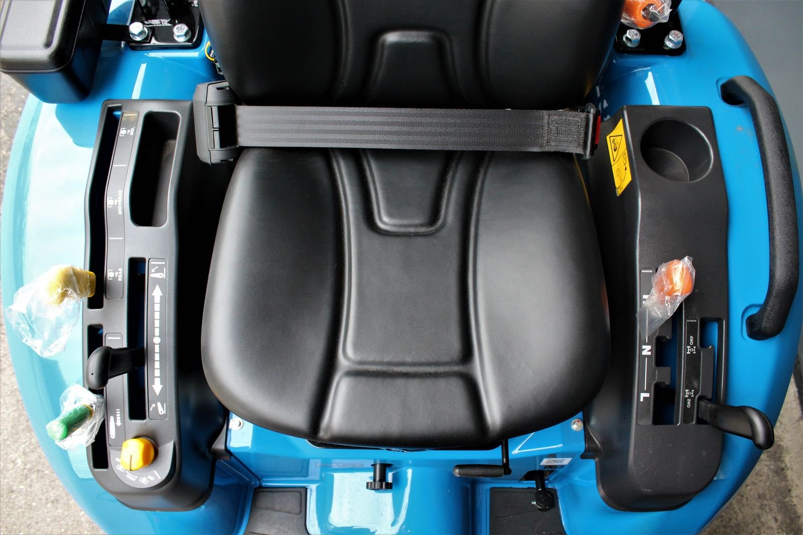 Kommunaltraktor des Typs LS Tractor XJ 25 HST, Neumaschine in Pischelsdorf (Bild 7)