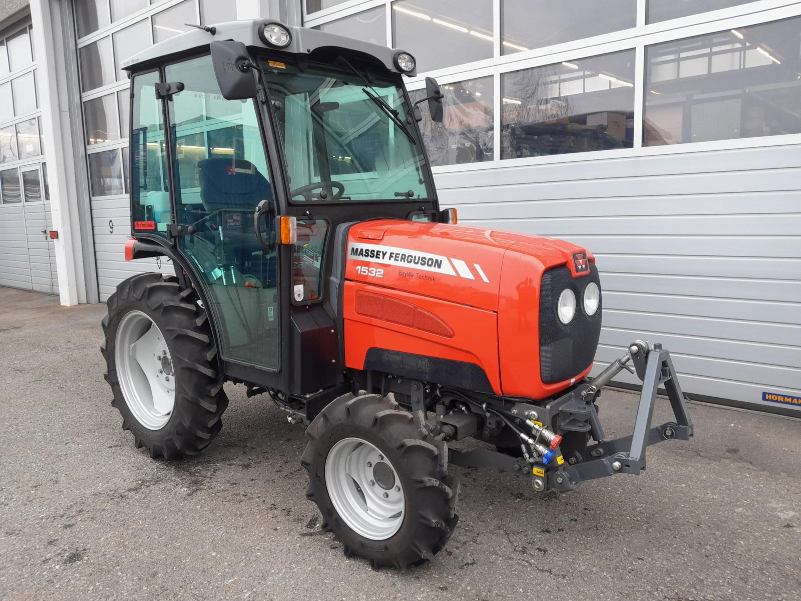 Kommunaltraktor tipa Massey Ferguson 1532, Gebrauchtmaschine u Frastanz (Slika 16)