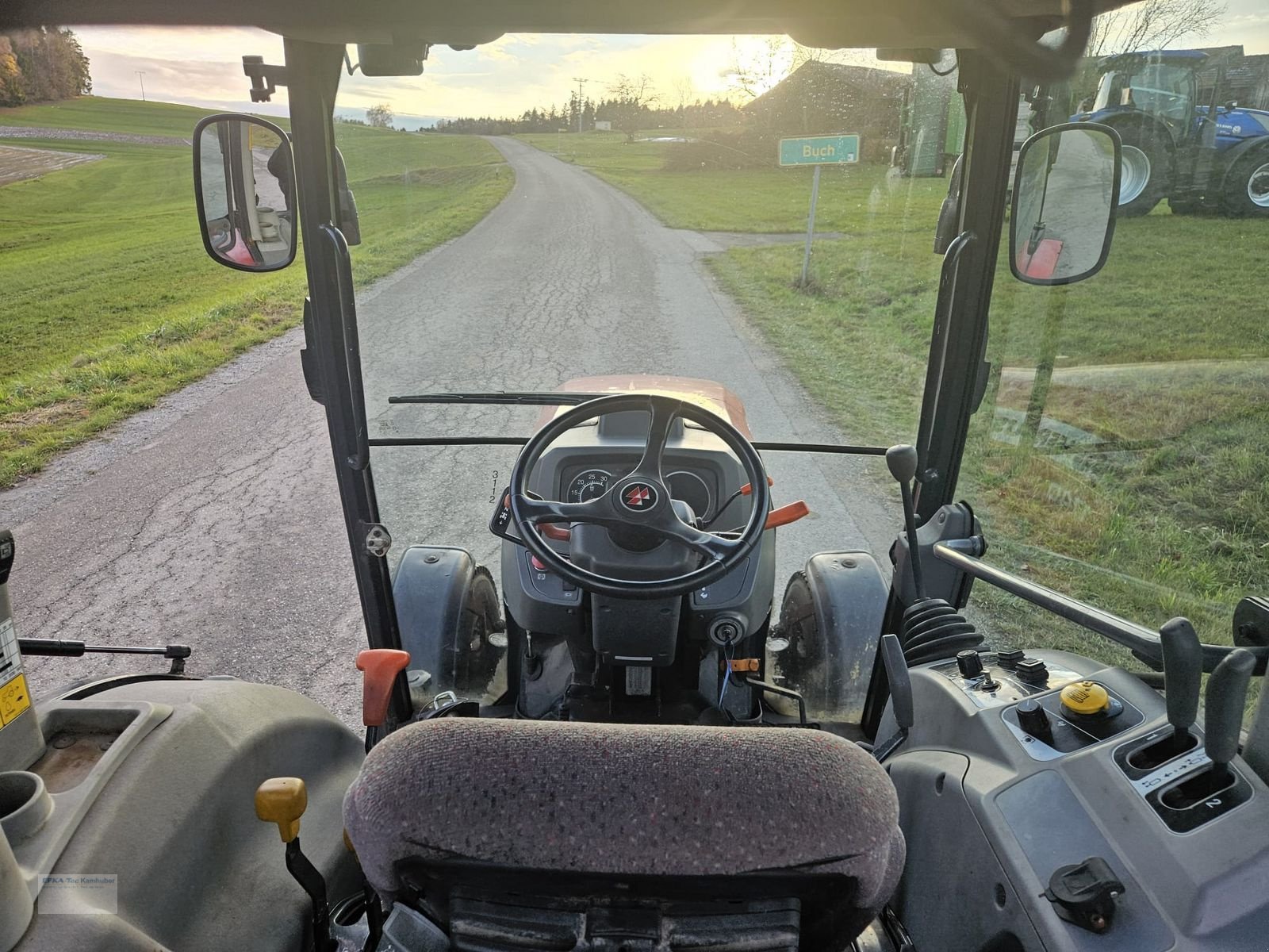 Kommunaltraktor typu Massey Ferguson MF 1740 Hydrostatisch (HTS), Gebrauchtmaschine v Erlbach (Obrázek 2)