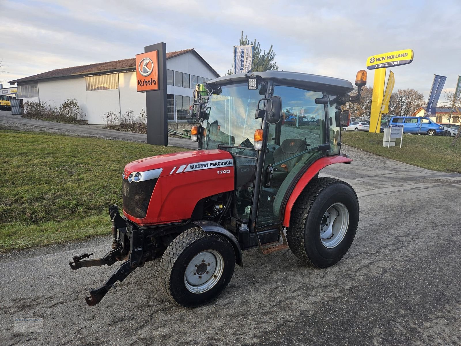 Kommunaltraktor typu Massey Ferguson MF 1740 Hydrostatisch (HTS), Gebrauchtmaschine v Erlbach (Obrázek 1)