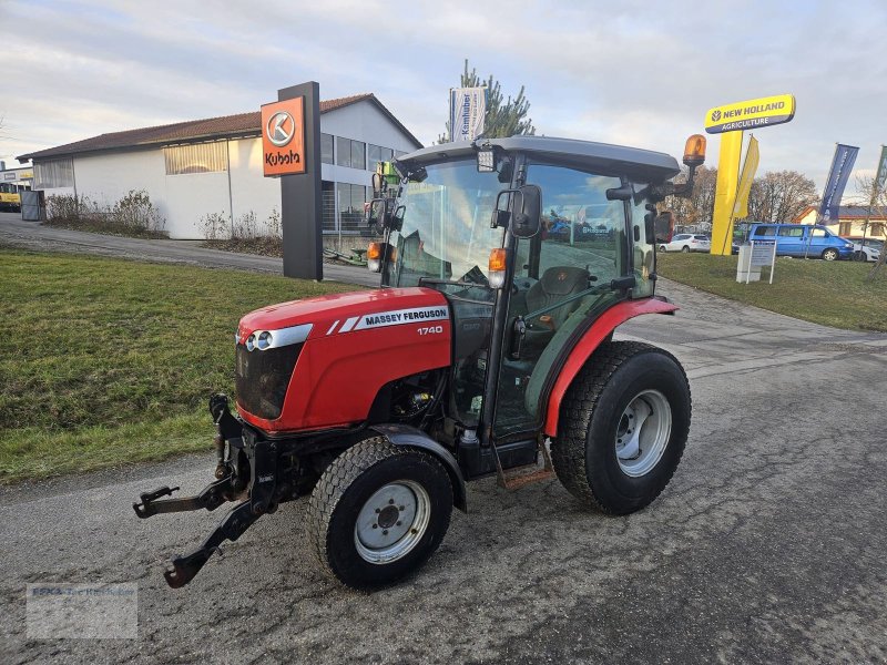 Kommunaltraktor des Typs Massey Ferguson MF 1740 Hydrostatisch (HTS), Gebrauchtmaschine in Erlbach (Bild 1)