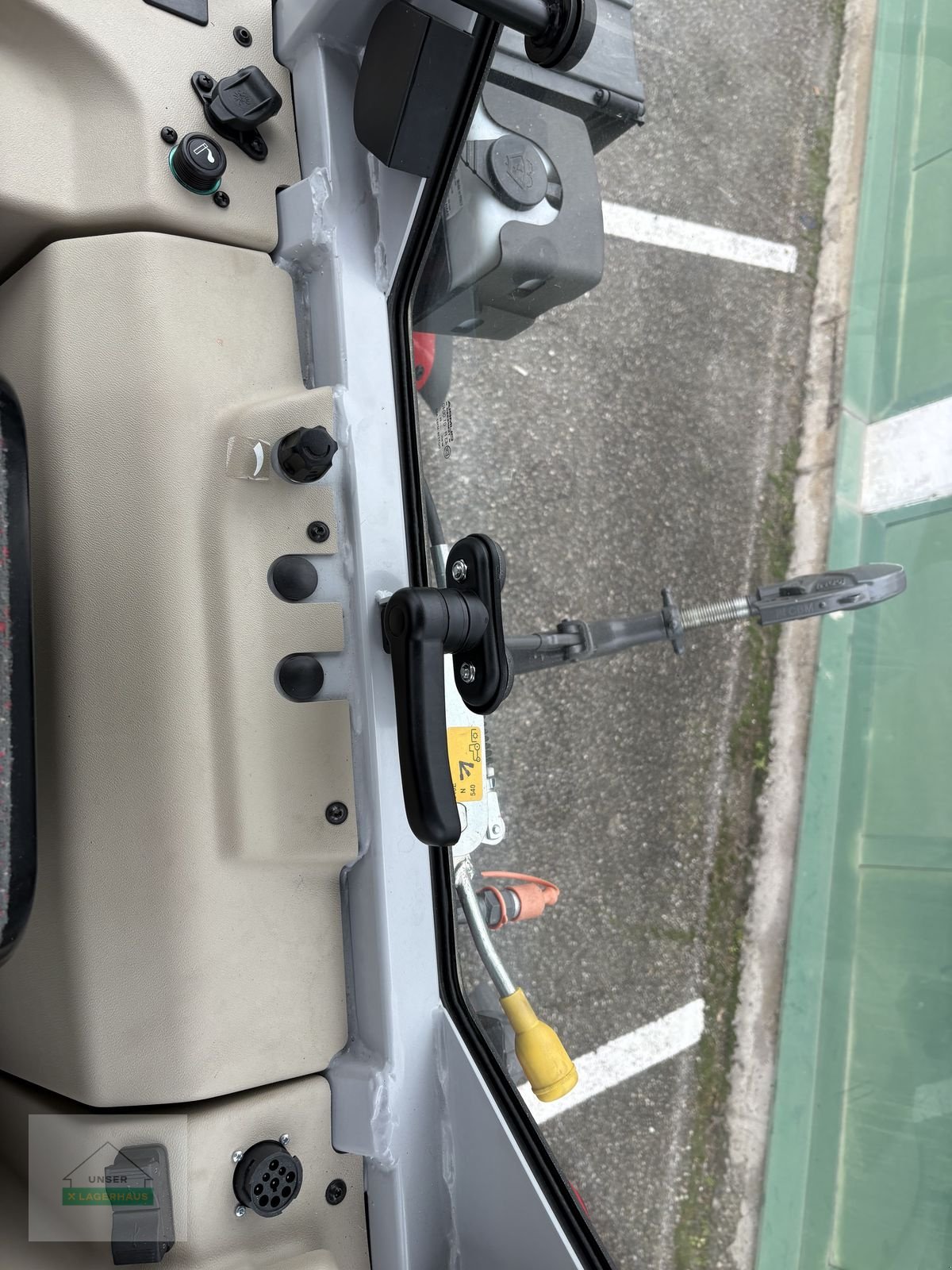 Kommunaltraktor typu Massey Ferguson MF 3FR.95 Kabine, Neumaschine v Mattersburg (Obrázek 8)