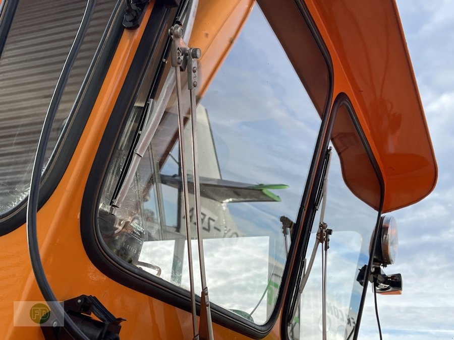 Kommunaltraktor del tipo Mercedes-Benz Unimog Schmidt Schneefräse mit Hydrostat Antrieb , erst 370 Bts, Gebrauchtmaschine en Hinterschmiding (Imagen 11)