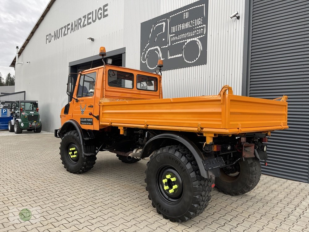 Kommunaltraktor des Typs Mercedes-Benz Unimog U1250, Ideal für Kranaufbau, Gebrauchtmaschine in Hinterschmiding (Bild 5)