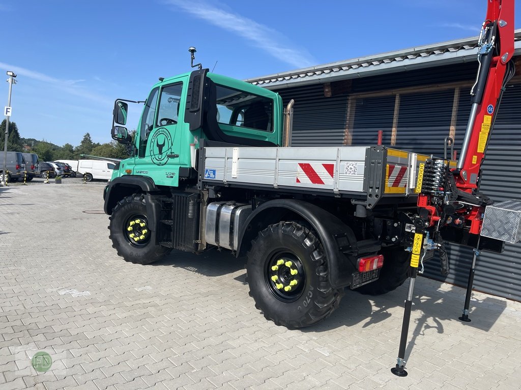 Kommunaltraktor des Typs Mercedes-Benz Unimog U318 mit Kran, Forstgreifer, Multitalent, 1a Zustand , nur 7500 kg, Finanzierung mgl., Gebrauchtmaschine in Hinterschmiding (Bild 8)