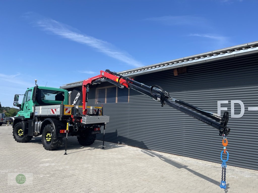 Kommunaltraktor des Typs Mercedes-Benz Unimog U318 mit Kran, Forstgreifer, Multitalent, 1a Zustand , nur 7500 kg, Finanzierung mgl., Gebrauchtmaschine in Hinterschmiding (Bild 13)
