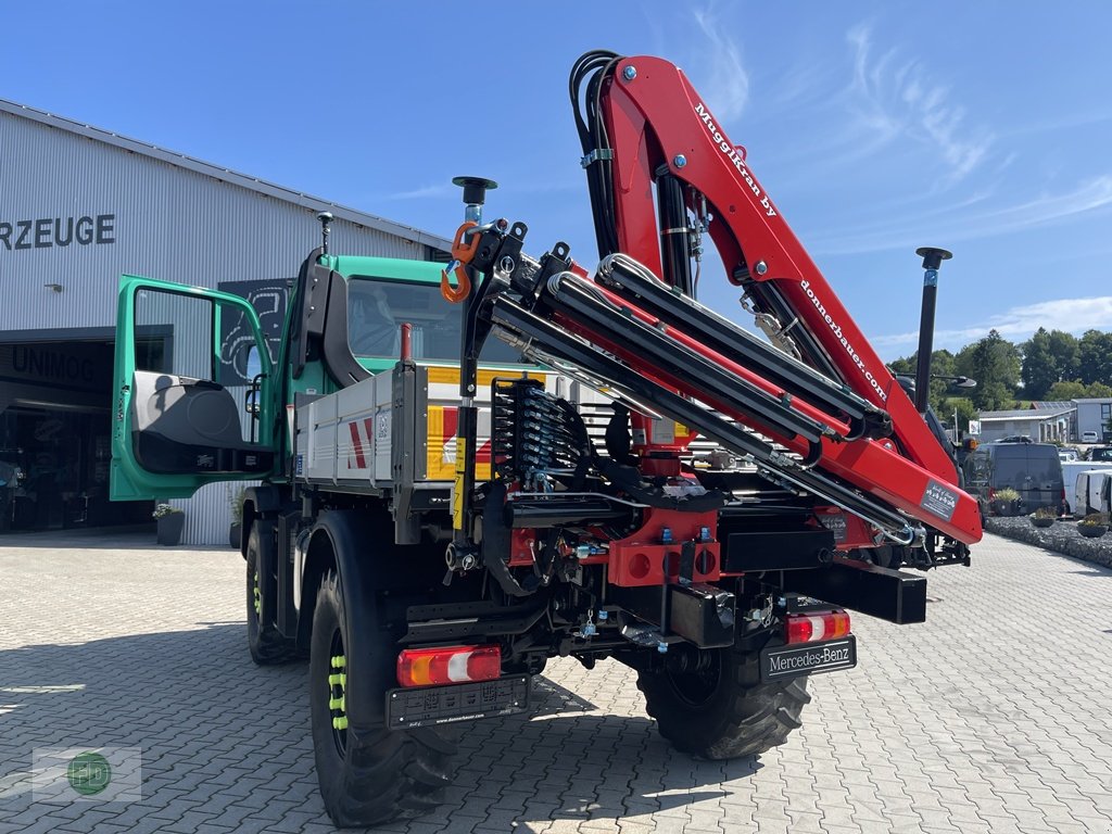 Kommunaltraktor des Typs Mercedes-Benz Unimog U318 mit Kran, Forstgreifer, Multitalent, 1a Zustand , nur 7500 kg, Finanzierung mgl., Gebrauchtmaschine in Hinterschmiding (Bild 28)
