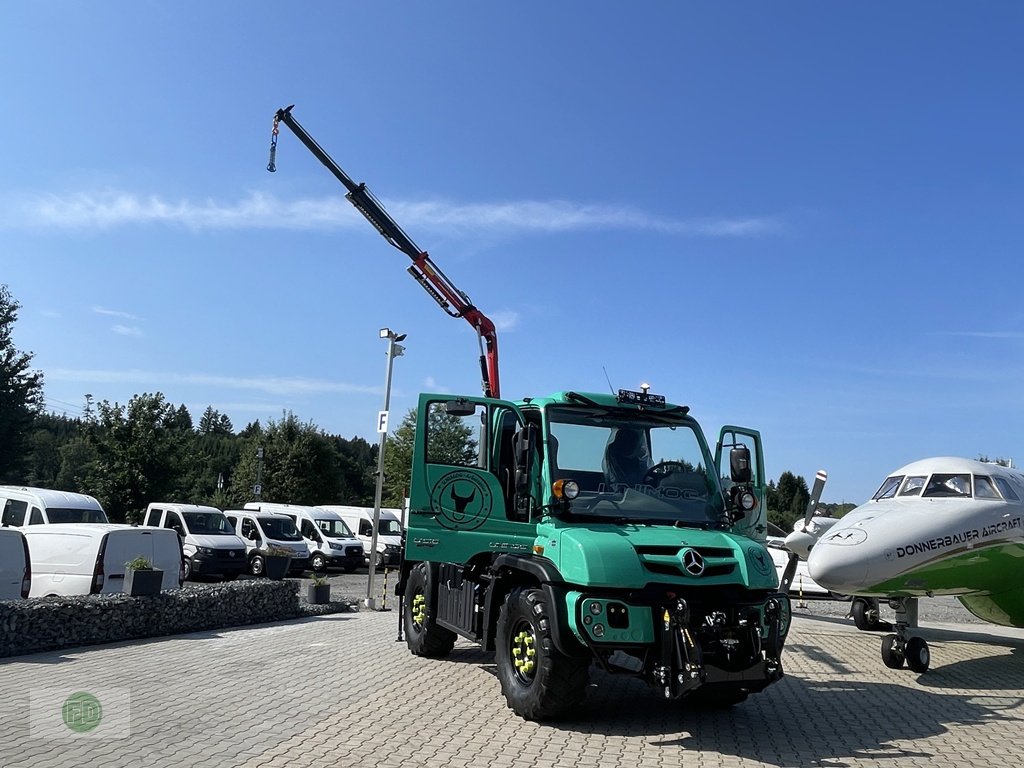 Kommunaltraktor del tipo Mercedes-Benz Unimog U318 mit Ladekran zum Absatteln, 7500 kg, 1a Zustand , mit Forstgreifer, Gebrauchtmaschine en Hinterschmiding (Imagen 25)