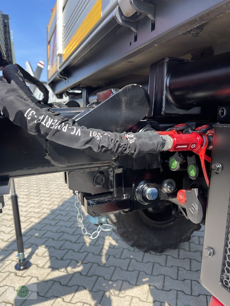 Kommunaltraktor del tipo Mercedes-Benz Unimog U318 mit Ladekran zum Absatteln, 7500 kg, 1a Zustand , mit Forstgreifer, Gebrauchtmaschine en Hinterschmiding (Imagen 27)