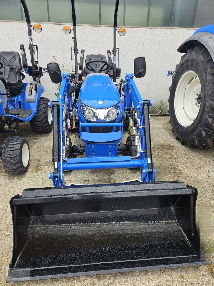 Kommunaltraktor des Typs New Holland Boomer 25 C, Neumaschine in Erlbach (Bild 2)