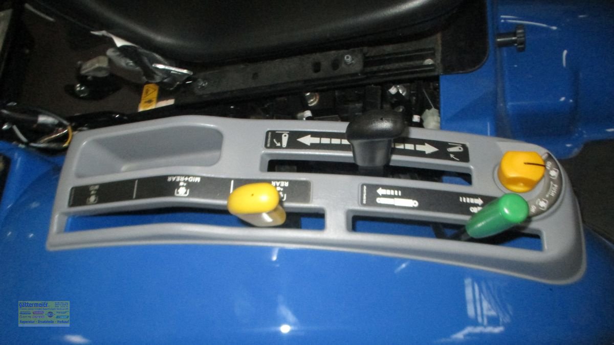 Kommunaltraktor des Typs New Holland Boomer 25, Neumaschine in Eferding (Bild 4)