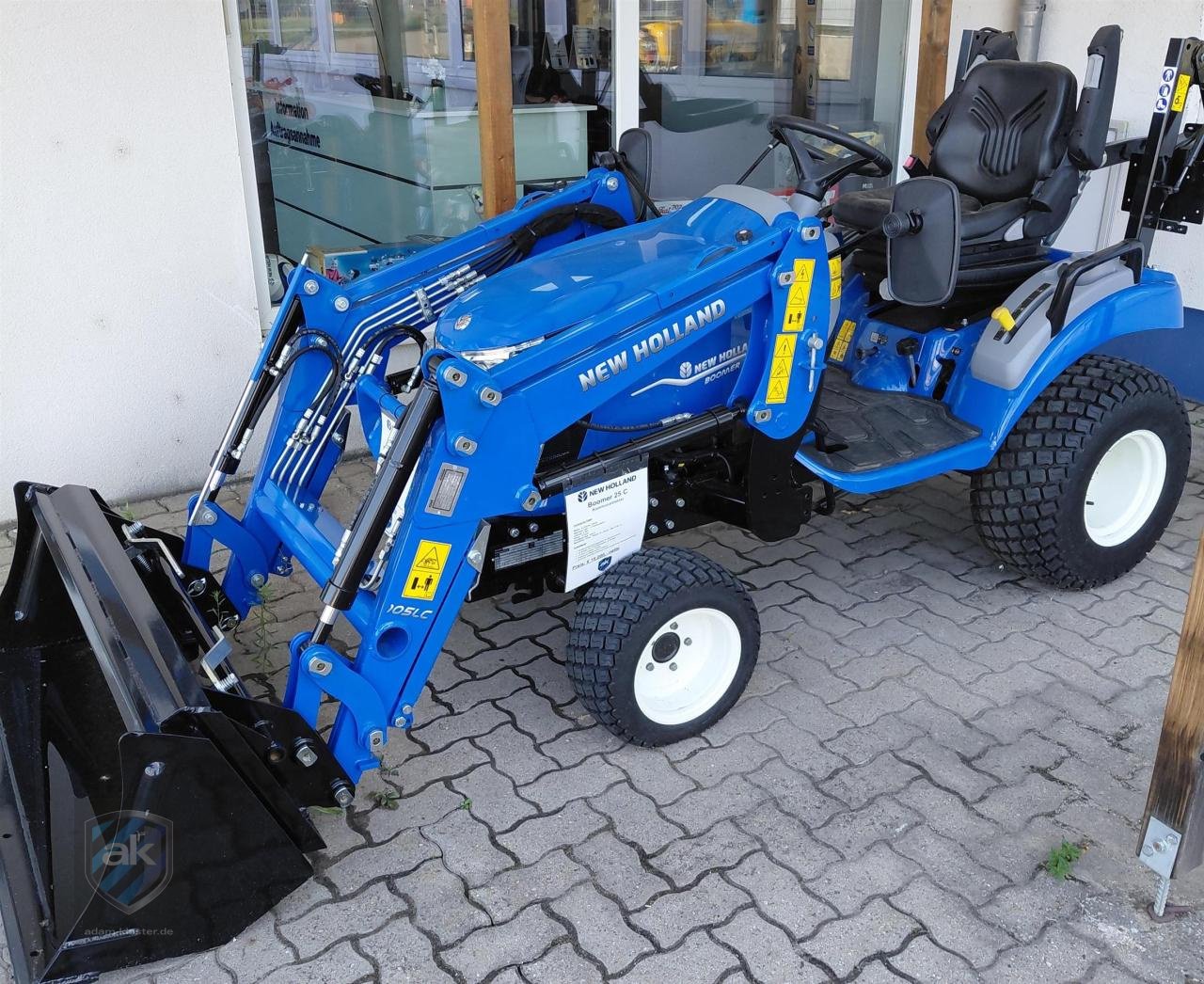 Kommunaltraktor des Typs New Holland Boomer25C, Neumaschine in Mörstadt (Bild 2)