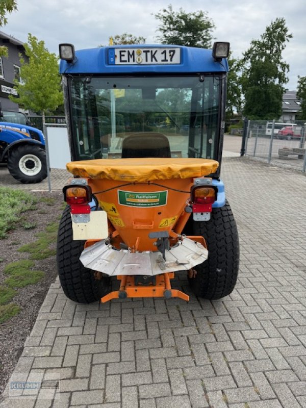 Kommunaltraktor des Typs New Holland TC 27, Gebrauchtmaschine in Malterdingen (Bild 2)
