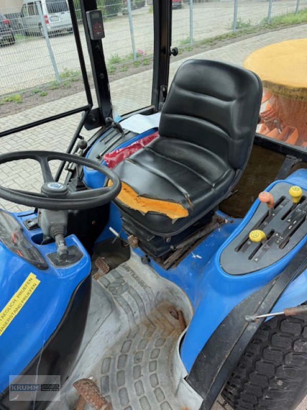 Kommunaltraktor des Typs New Holland TC 27, Gebrauchtmaschine in Malterdingen (Bild 5)