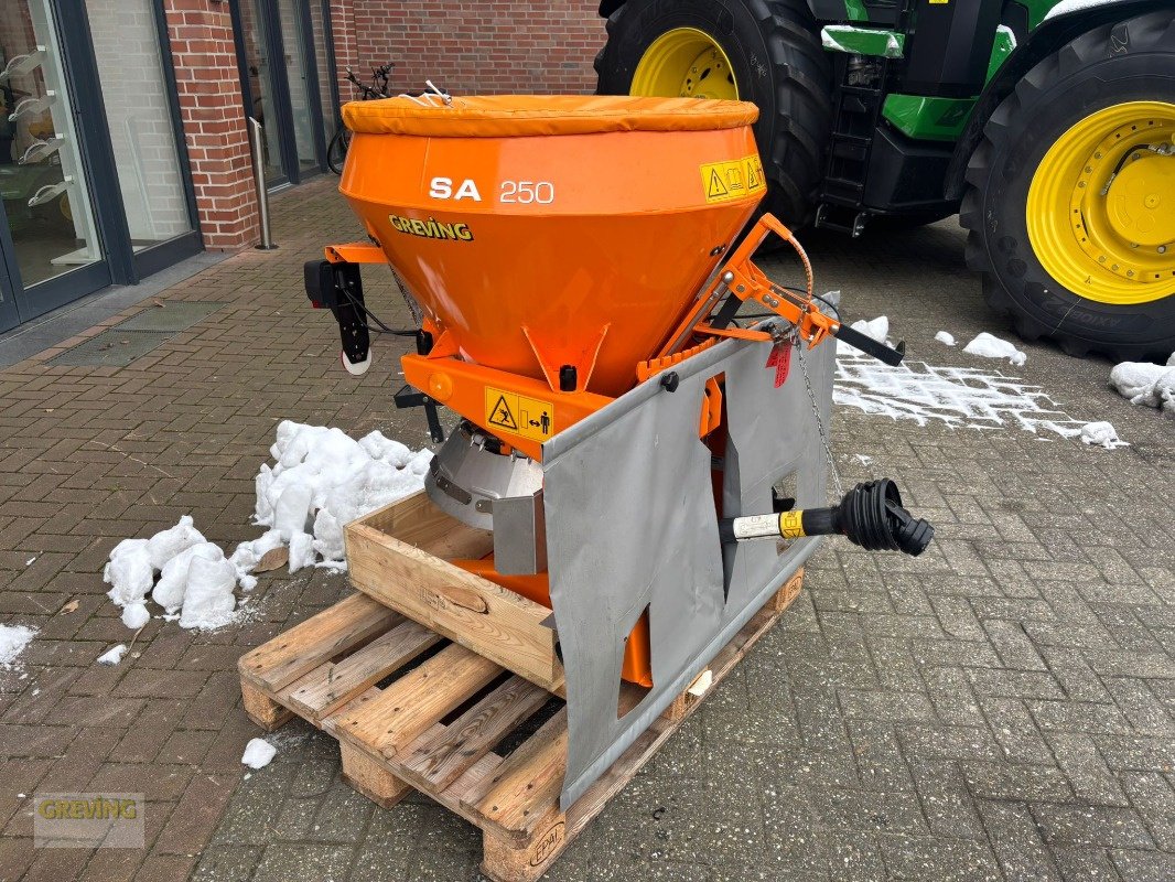 Kommunaltraktor van het type Rauch SA 250 Salzstreuer, Gebrauchtmaschine in Ahaus (Foto 3)