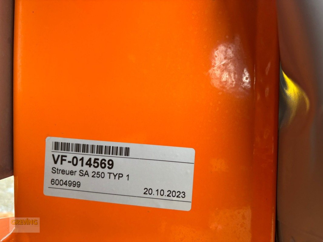 Kommunaltraktor van het type Rauch SA 250 Salzstreuer, Gebrauchtmaschine in Ahaus (Foto 11)