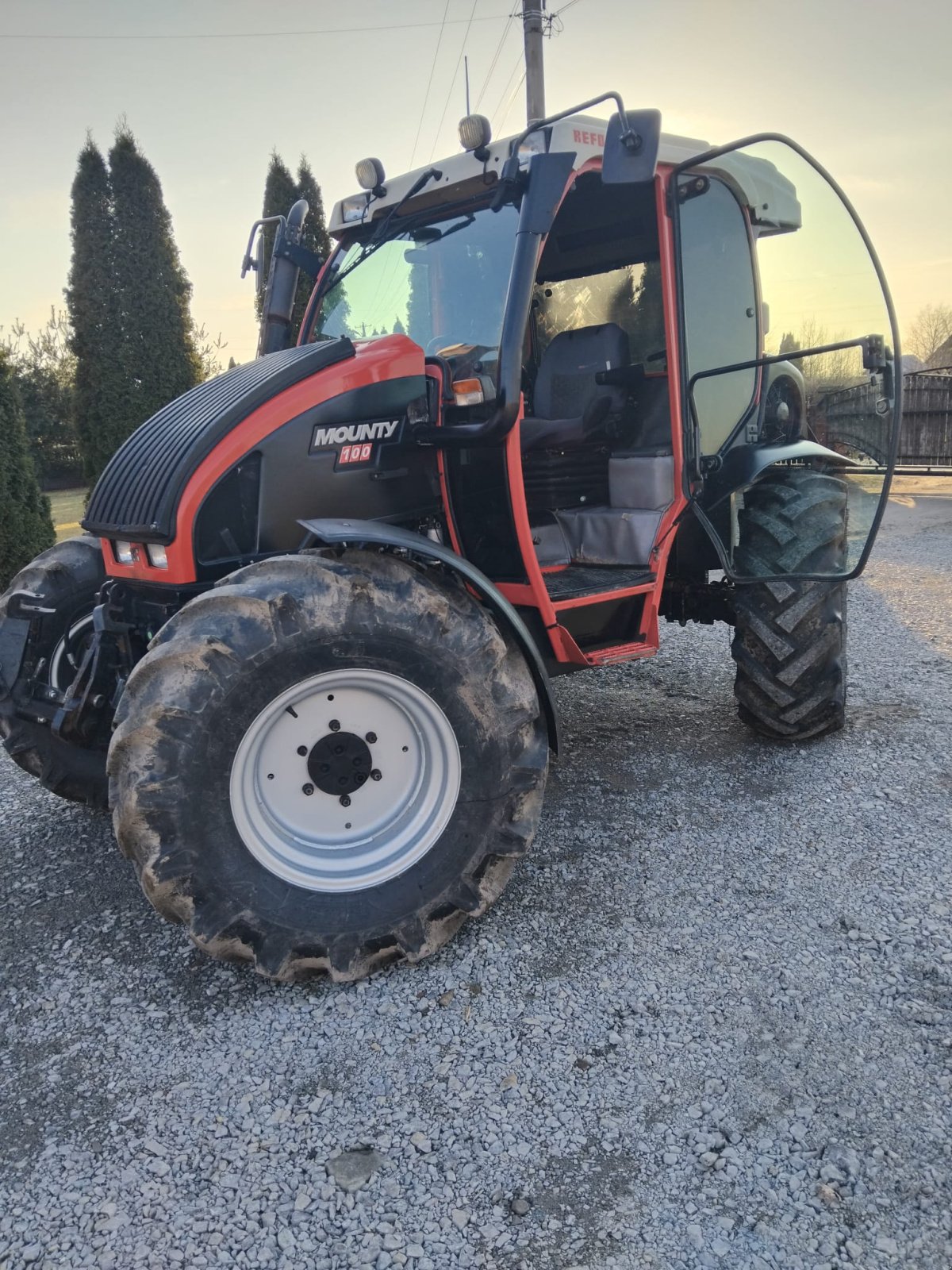 Kommunaltraktor del tipo Reform Mounty 100, Gebrauchtmaschine In Wien (Immagine 2)