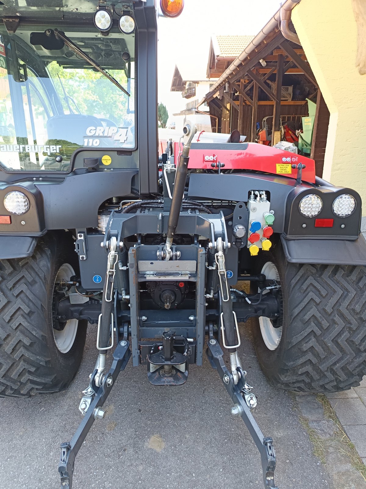 Kommunaltraktor typu Sauerburger GRIP 4 110, Gebrauchtmaschine v Vachendorf  (Obrázek 2)