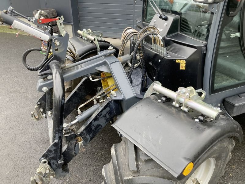 Kommunaltraktor des Typs Sauerburger GRIP 4-70 STANDARD, Gebrauchtmaschine in Wülfershausen an der Saale (Bild 3)