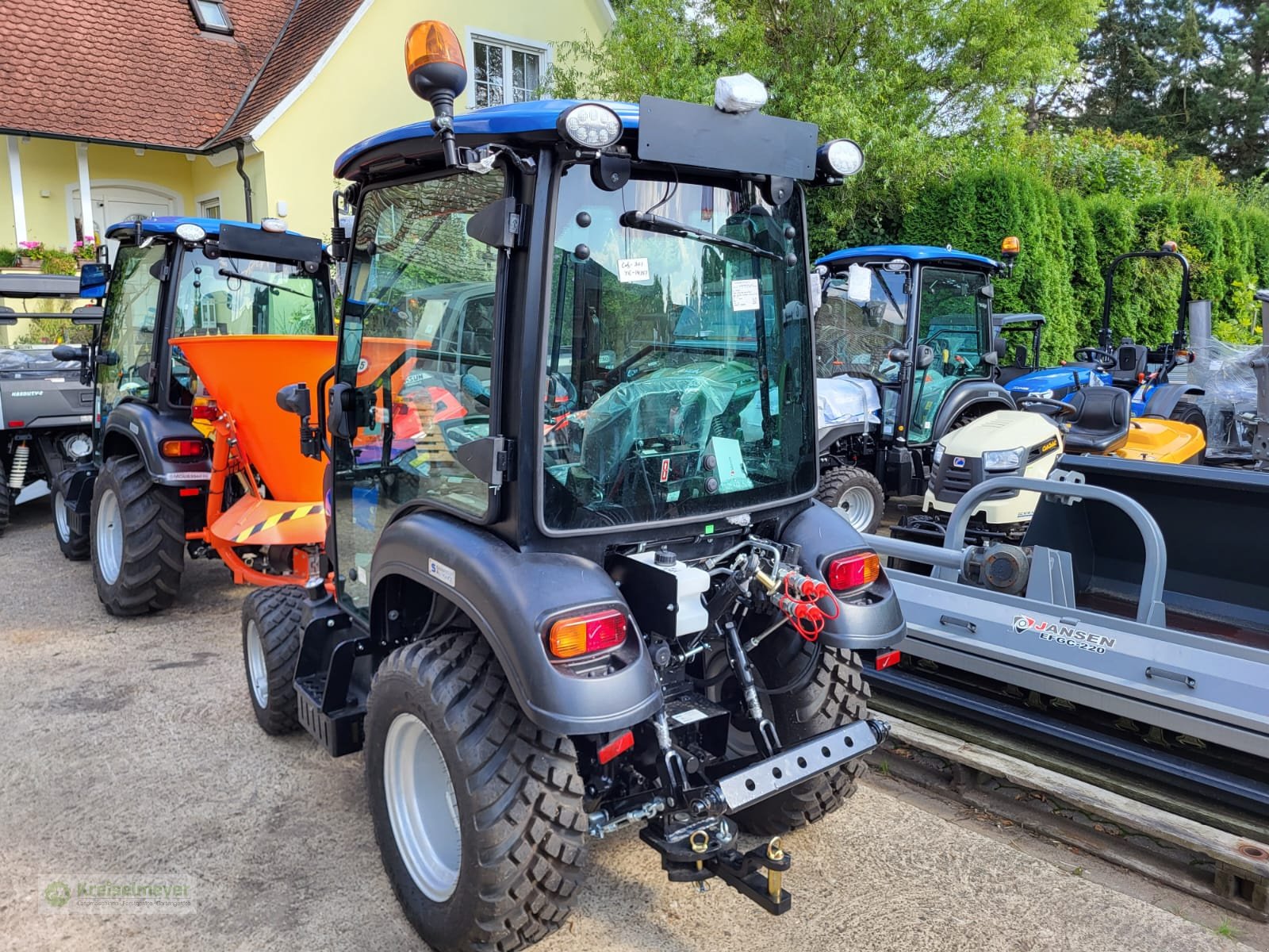 Kommunaltraktor typu Solis 26 9+9 Kabine mit Heizung, Allrad, Diff.Sperre und StVZO-Papiere SOFORT VERFÜGBAR, Neumaschine v Feuchtwangen (Obrázek 4)