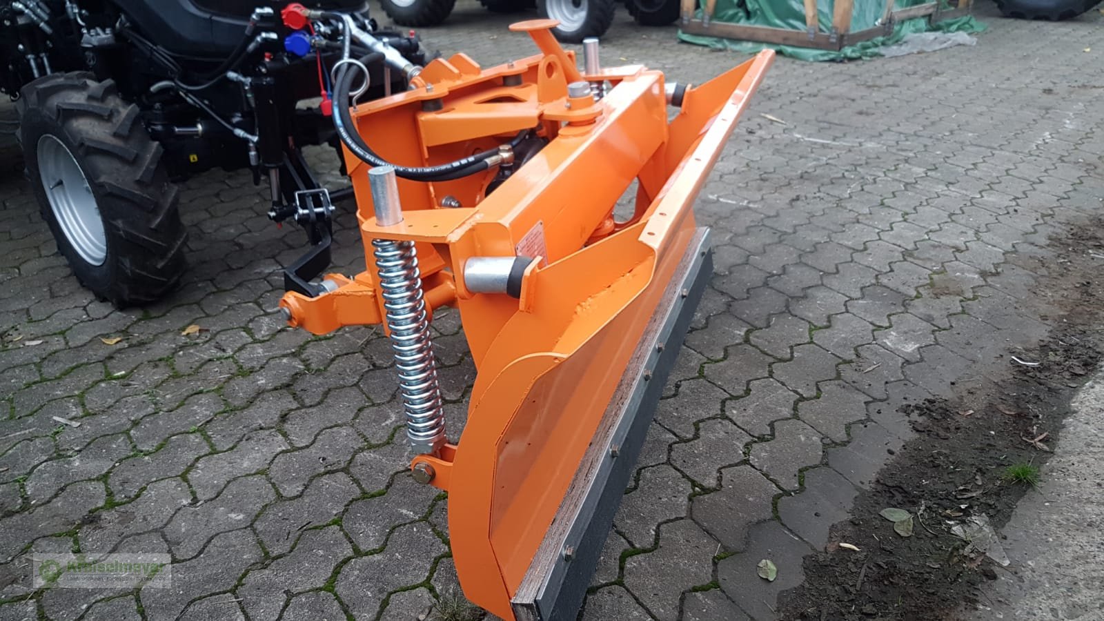 Kommunaltraktor des Typs Solis 26 HST Kabine Winterpaket + Schneeräumschild + Salzstreuer + Straßenzulassung Aktion, Neumaschine in Feuchtwangen (Bild 5)