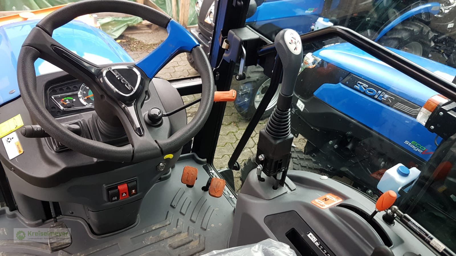 Kommunaltraktor des Typs Solis 26 HST Kabine Winterpaket + Schneeräumschild + Salzstreuer + Straßenzulassung Aktion, Neumaschine in Feuchtwangen (Bild 7)