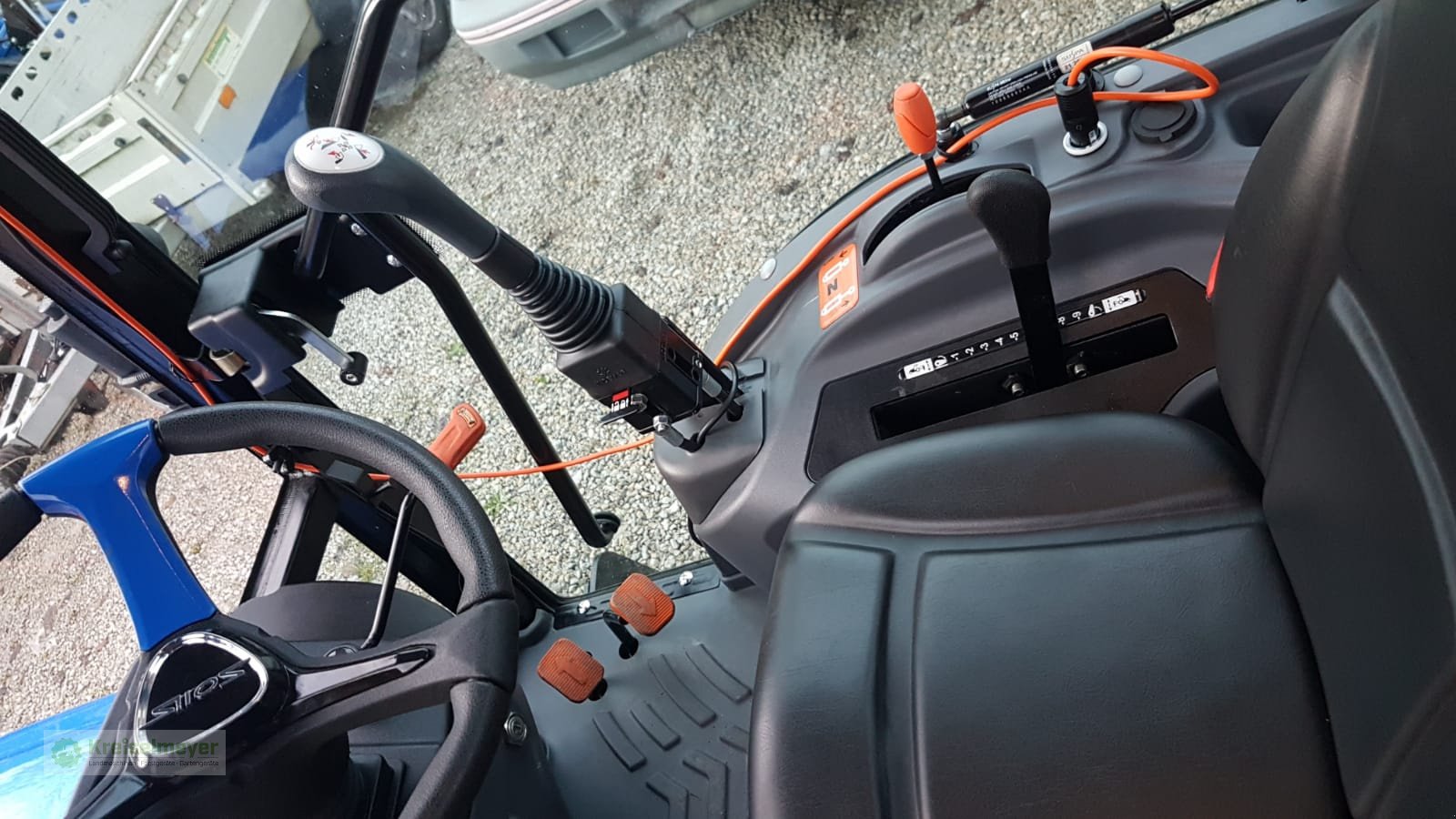 Kommunaltraktor des Typs Solis 26 HST Kabine Winterpaket Vario V-Schneepflug Allrad + StVZO-Zulassung NEU, Neumaschine in Feuchtwangen (Bild 10)