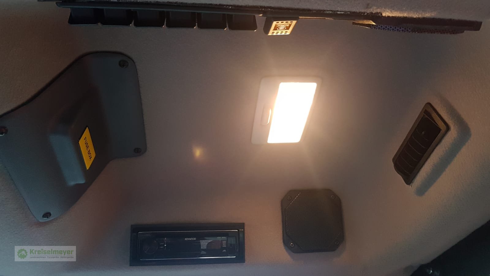 Kommunaltraktor des Typs Solis 26 HST Kabine Winterpaket Vario V-Schneepflug Allrad + StVZO-Zulassung NEU, Neumaschine in Feuchtwangen (Bild 11)