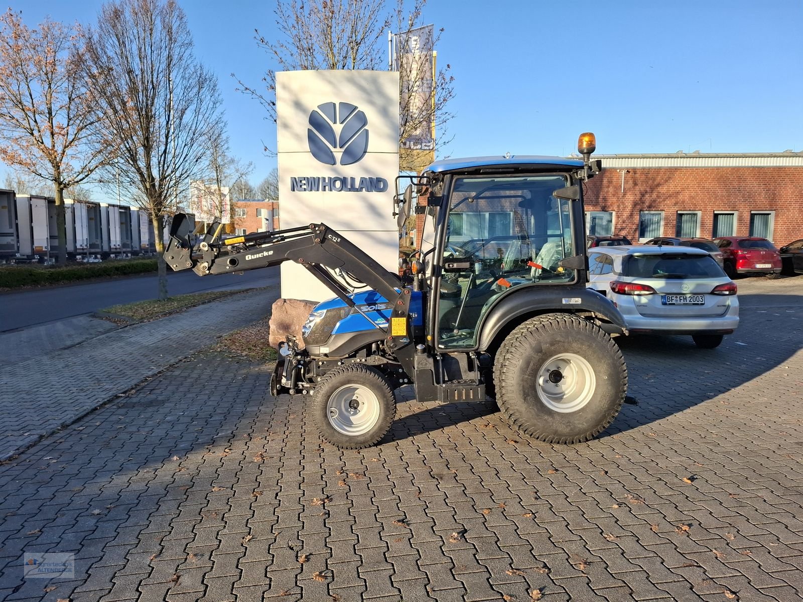Kommunaltraktor tipa Solis 26 HST mit Fahrerkabine und Frontlader, Gebrauchtmaschine u Altenberge (Slika 1)
