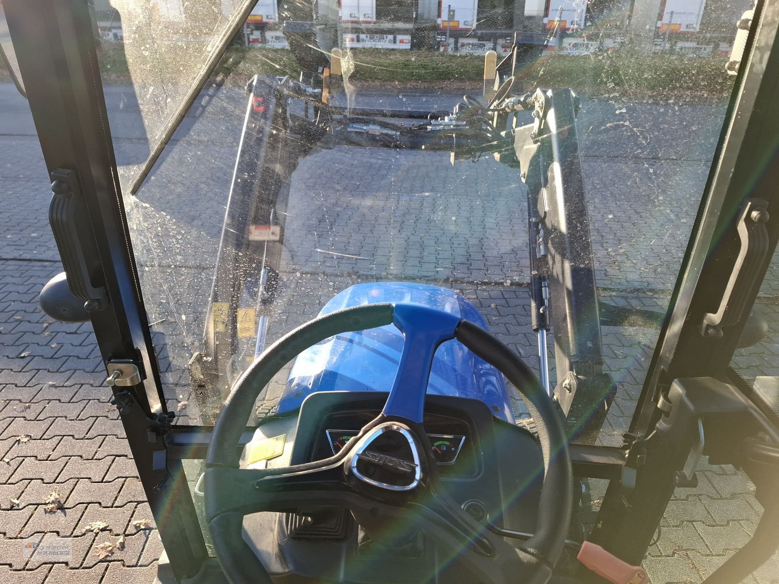 Kommunaltraktor tipa Solis 26 HST mit Fahrerkabine und Frontlader, Gebrauchtmaschine u Altenberge (Slika 12)