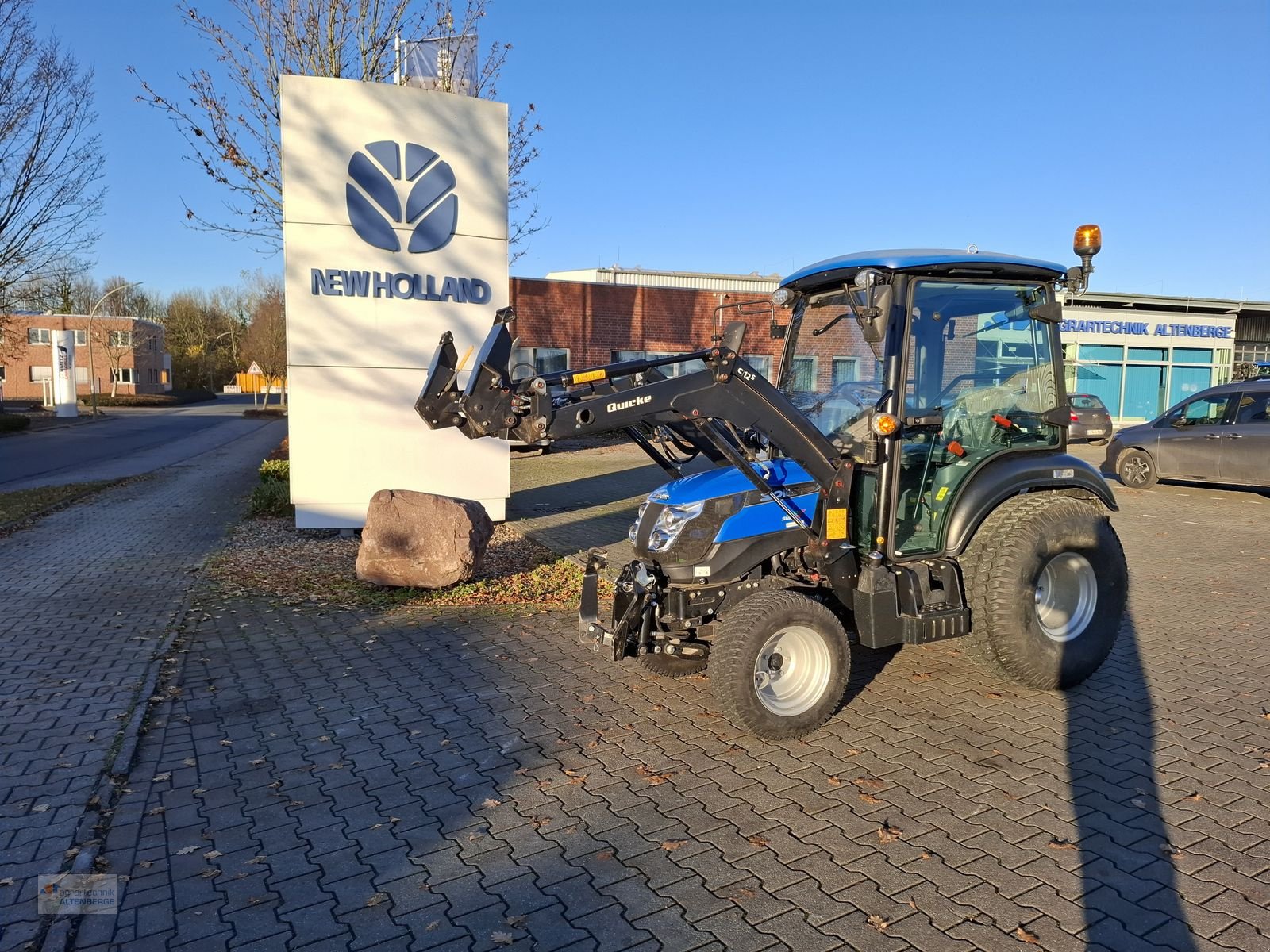 Kommunaltraktor tipa Solis 26 HST mit Fahrerkabine und Frontlader, Gebrauchtmaschine u Altenberge (Slika 2)