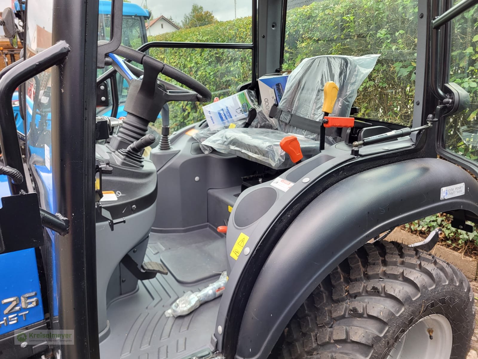 Kommunaltraktor tipa Solis 26 HST + Winterpaket - OHNE Werkzeug - NEU StVZO-Zulassung, Neumaschine u Feuchtwangen (Slika 5)