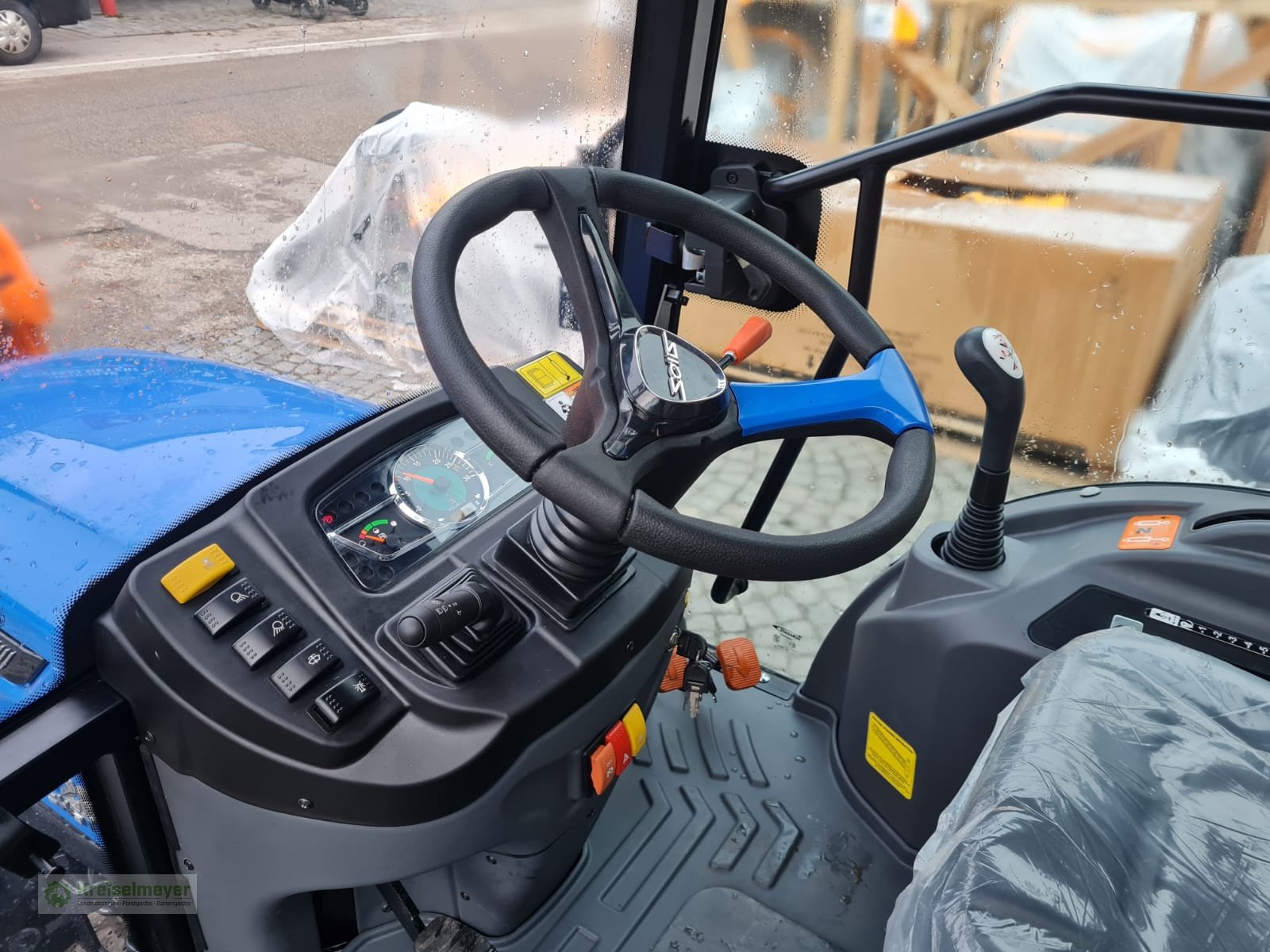 Kommunaltraktor des Typs Solis 26 HST Winterpaket Vario-Schneeräumschild + Salzstreuer Kabine Heizung Hydrostat NEU Aktion, Neumaschine in Feuchtwangen (Bild 11)