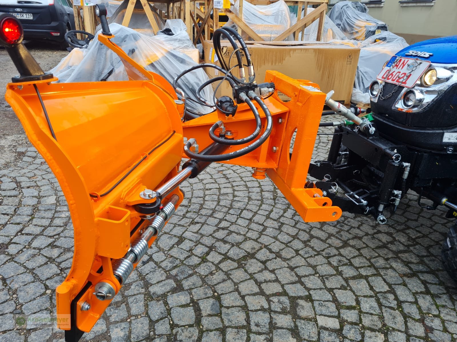 Kommunaltraktor des Typs Solis 26 HST Winterpaket Vario-Schneeräumschild + Salzstreuer Kabine Heizung Hydrostat NEU Aktion, Neumaschine in Feuchtwangen (Bild 12)