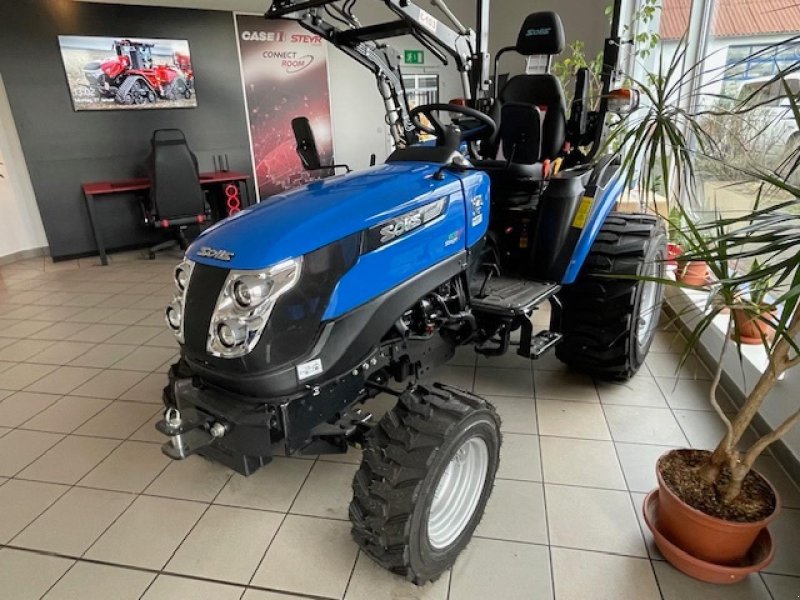 Kommunaltraktor typu Solis 26 HST, Neumaschine v Vehlow (Obrázek 1)
