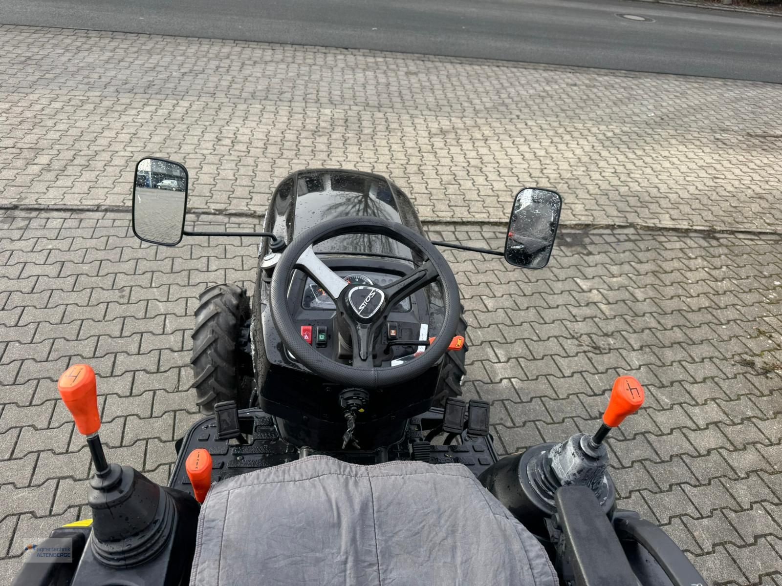 Kommunaltraktor Türe ait Solis 26 Panther Sonderedition, Gebrauchtmaschine içinde Altenberge (resim 2)