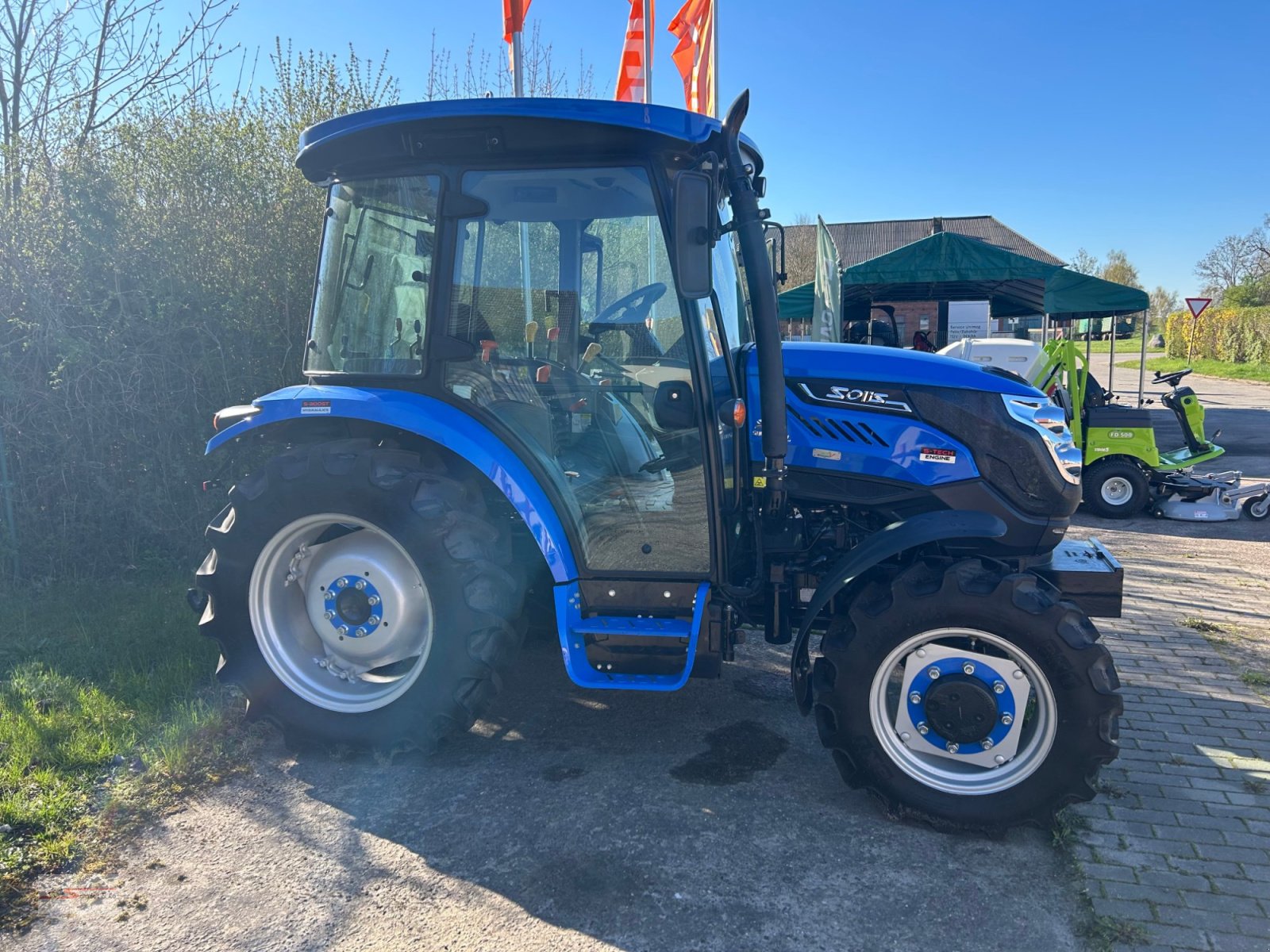 Kommunaltraktor του τύπου Solis 50, Neumaschine σε Granzin OT Greven (Φωτογραφία 3)