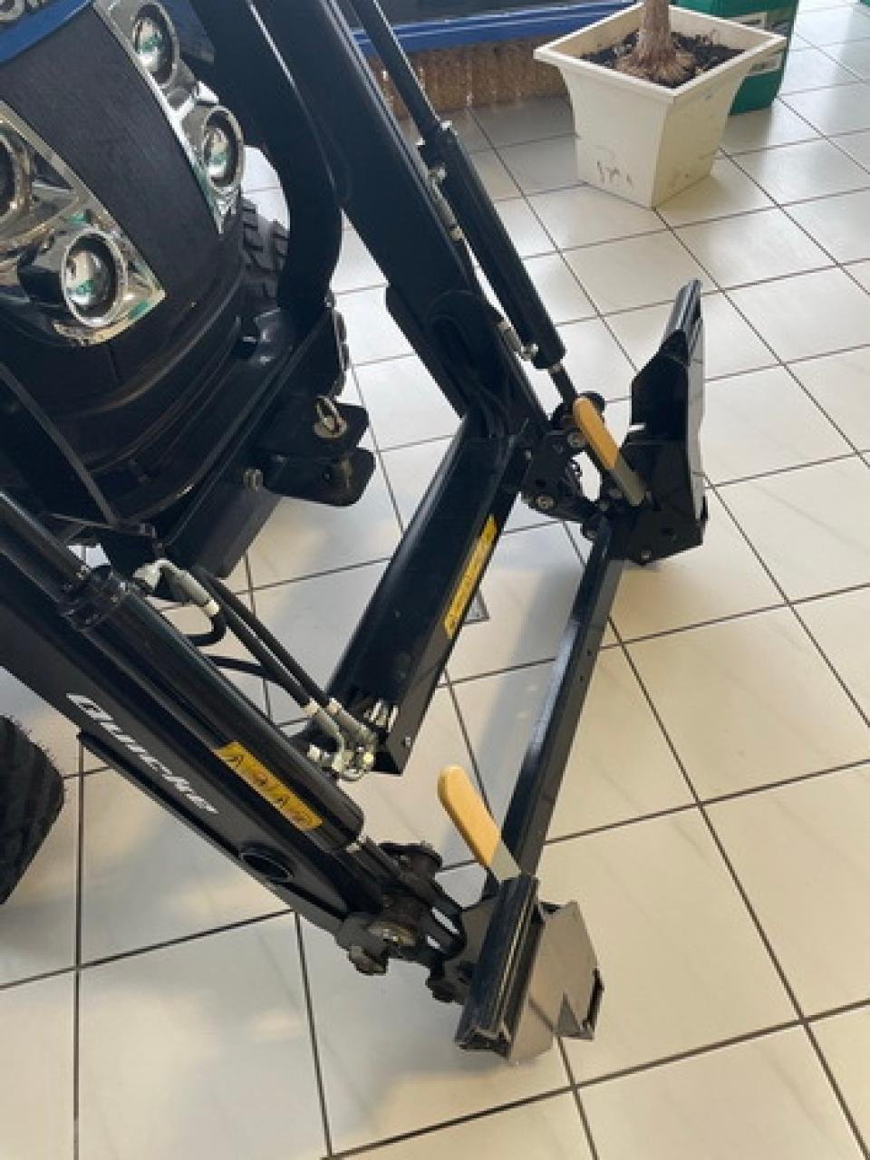 Kommunaltraktor tip Solis S 26 (9+9) INKL. FRONTLADER, Neumaschine in Neubukow (Poză 4)