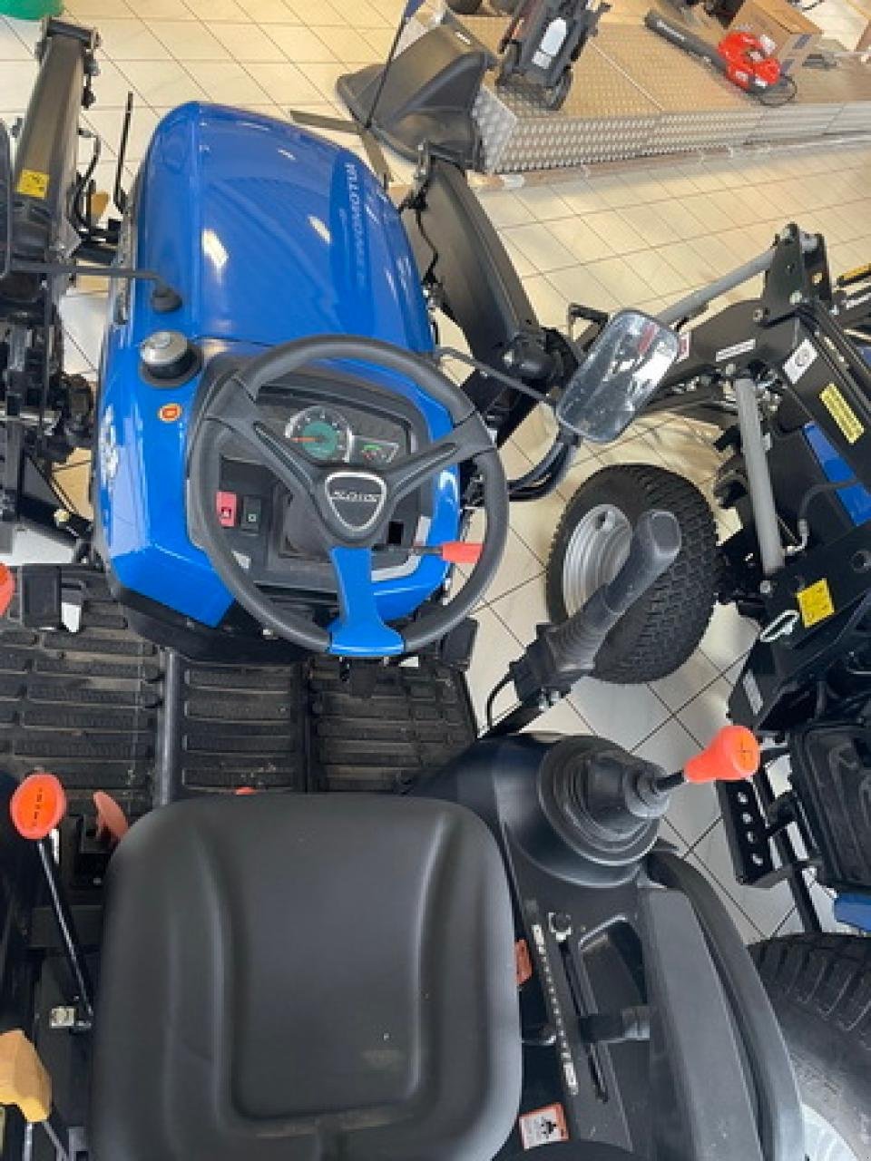 Kommunaltraktor tip Solis S 26 (9+9) INKL. FRONTLADER, Neumaschine in Neubukow (Poză 5)