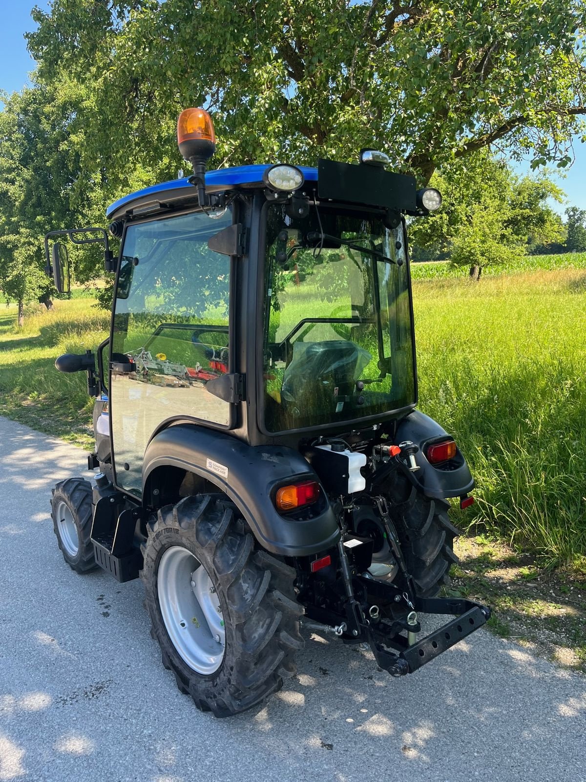 Kommunaltraktor типа Solis Solis 26 Hydrostat mit Kabine stufenlos, Neumaschine в Waldneukirchen (Фотография 3)