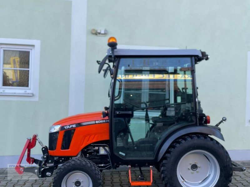 Kommunaltraktor des Typs Sonstige 6028H, Neumaschine in Obing