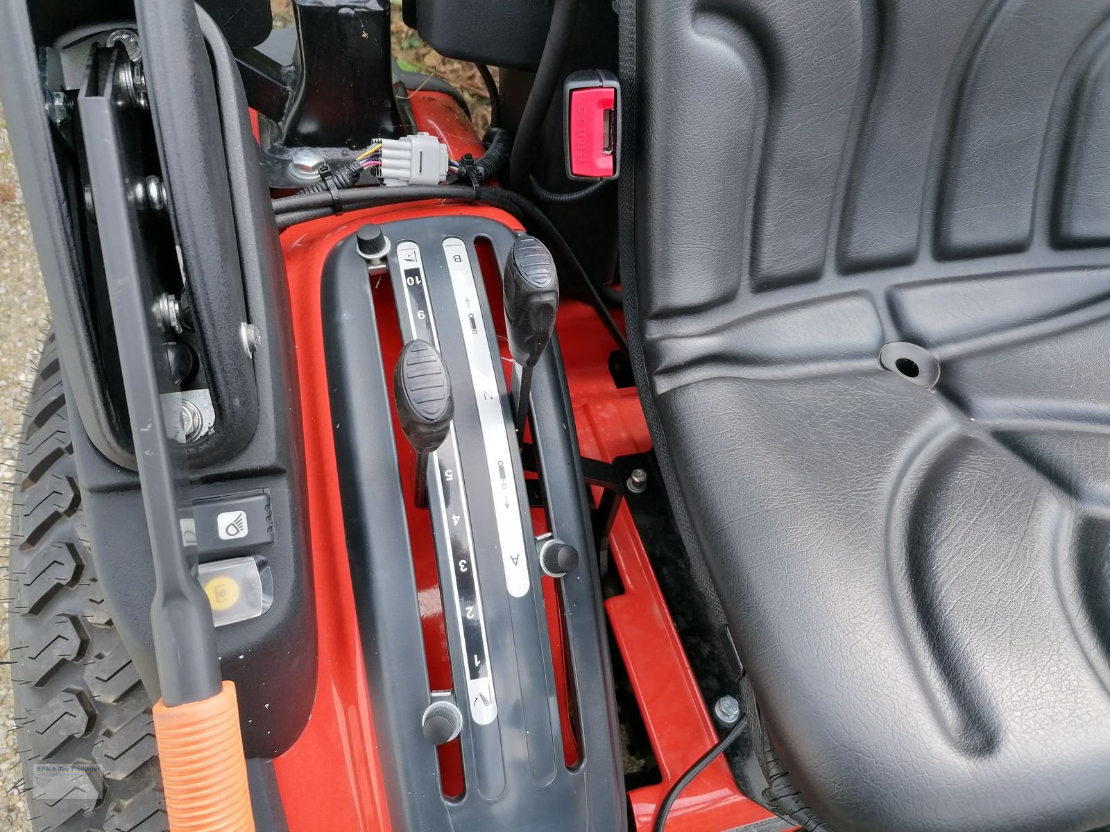 Kommunaltraktor tip Sonstige 6028M, Neumaschine in Obing (Poză 7)