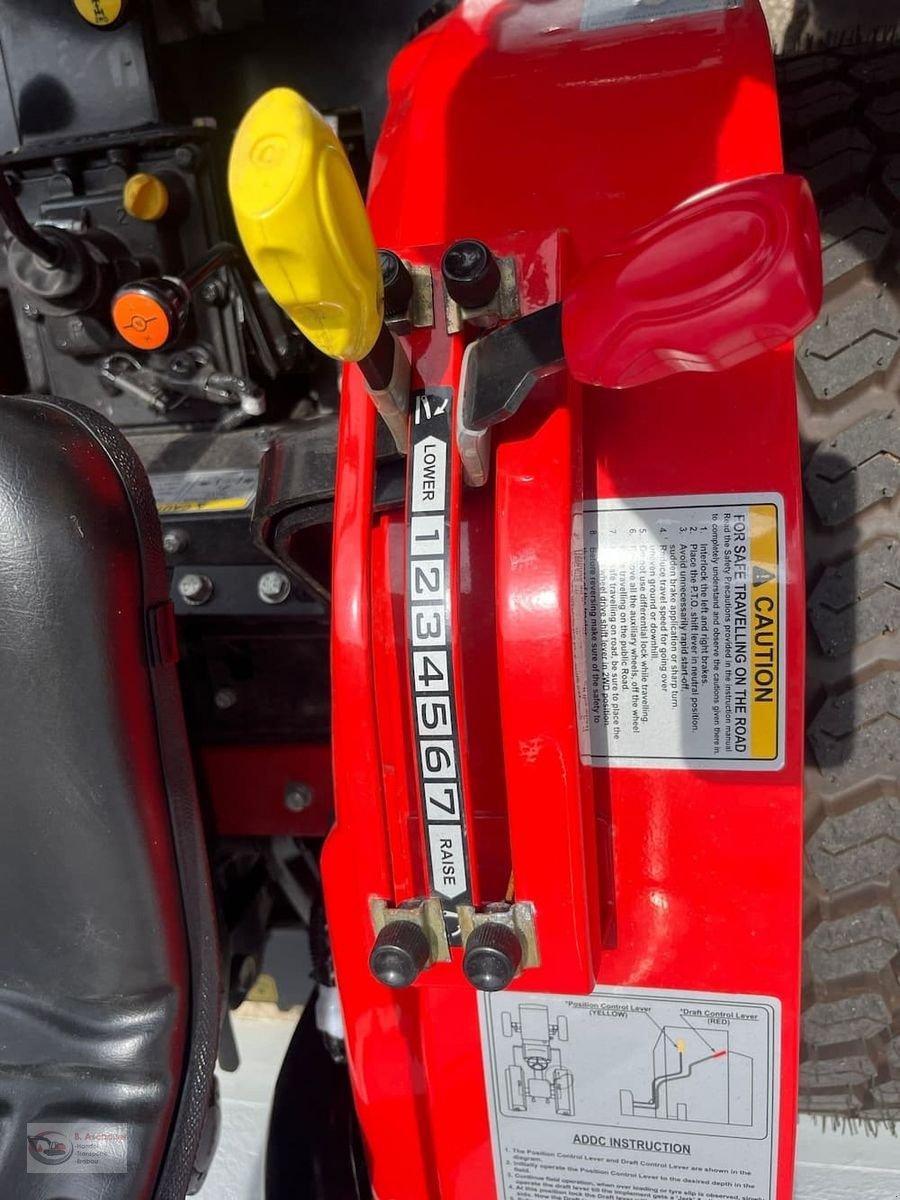 Kommunaltraktor of the type Sonstige FIELDTRAC 224D mit Rasenbereifung & Allrad – NEU, Neumaschine in Dimbach (Picture 15)