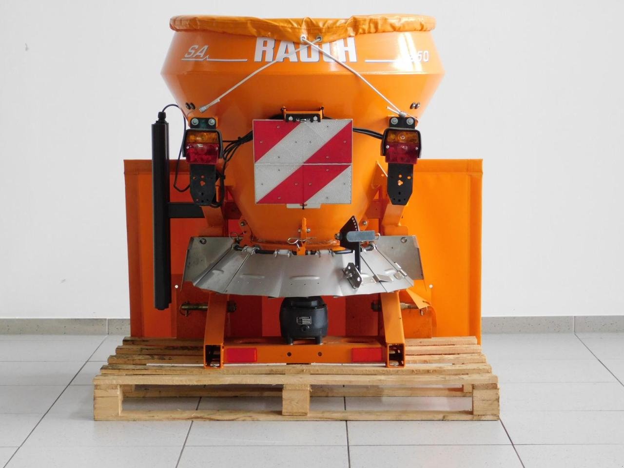 Kommunaltraktor des Typs Sonstige Rauch SA 250, Gebrauchtmaschine in Beckum (Bild 3)