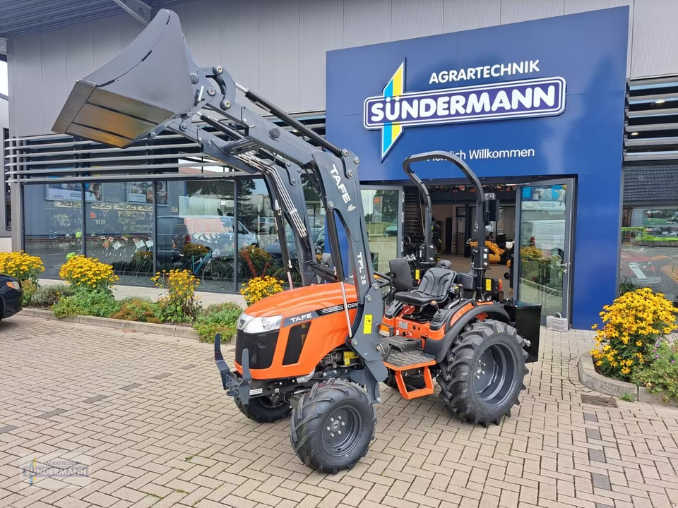 Kommunaltraktor typu Tafe 6028M, Neumaschine v Bassum (Obrázek 1)