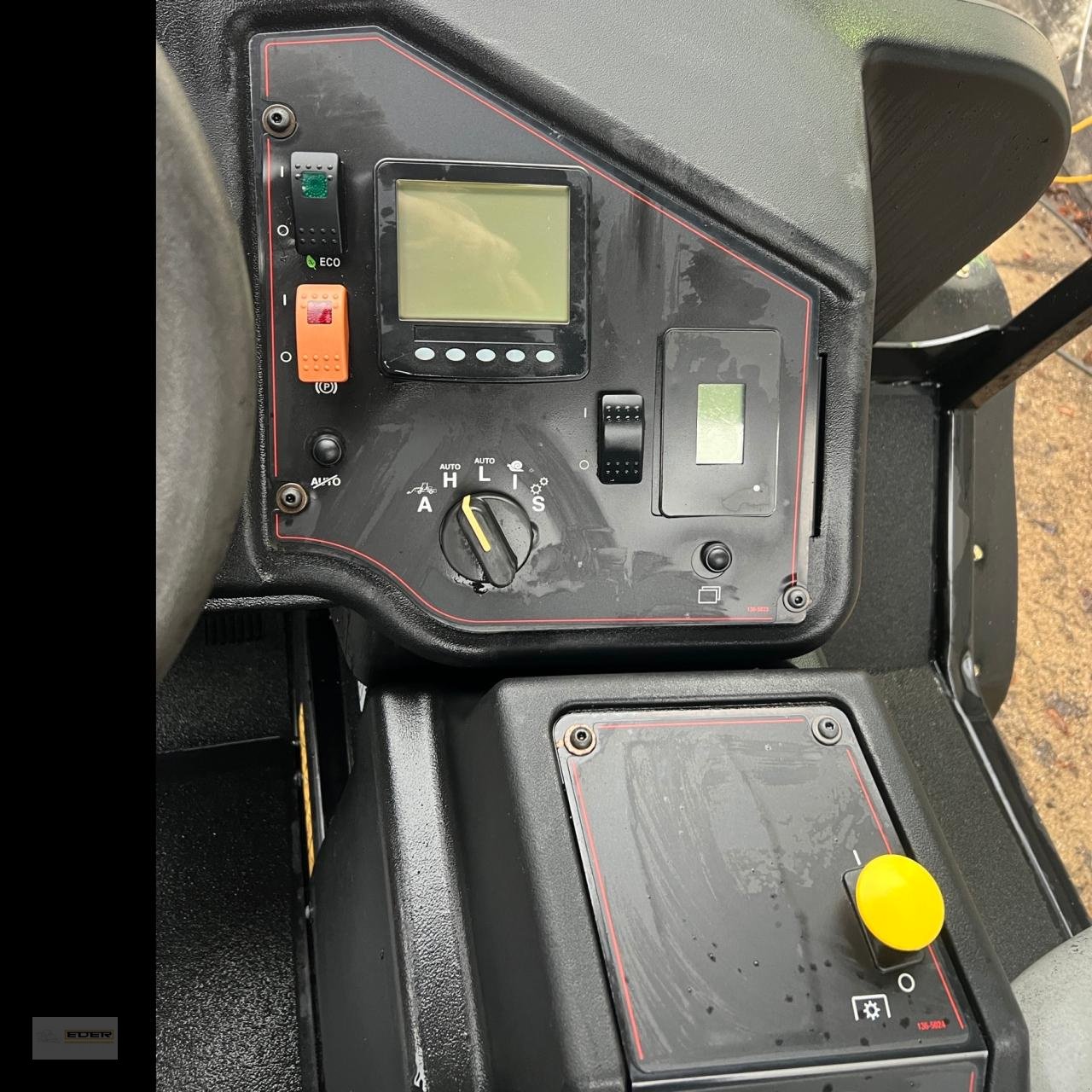 Kommunaltraktor del tipo Toro Outcross 9060, Vorführmaschine en Kirchheim b. München (Imagen 9)