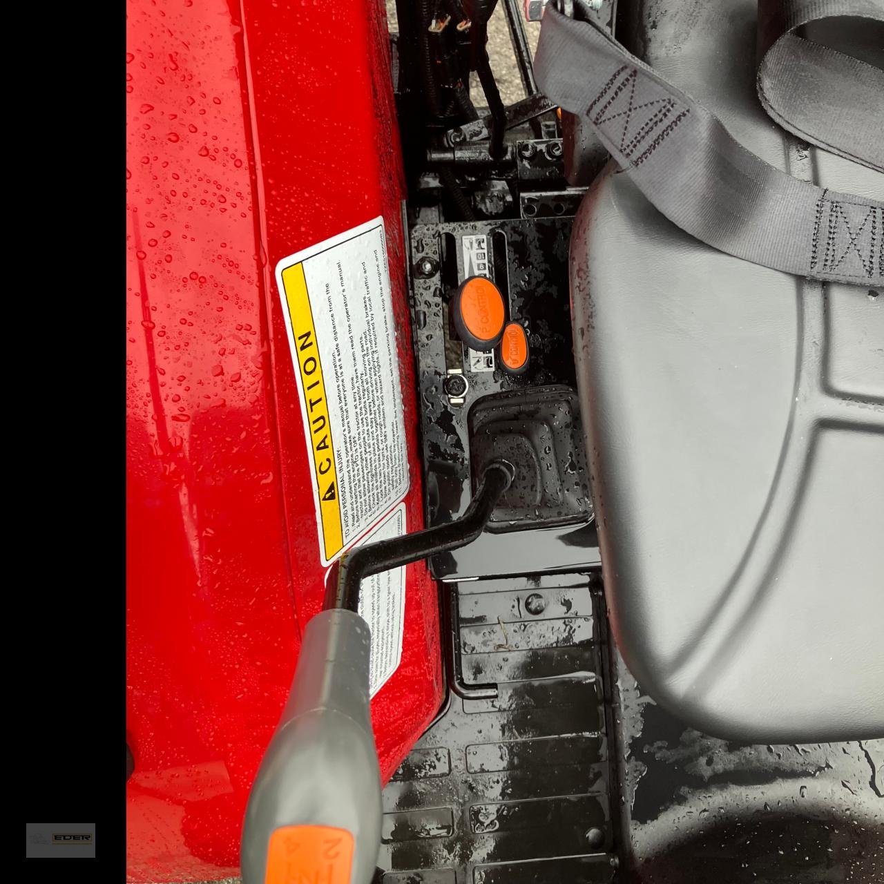 Kommunaltraktor des Typs TYM F25 Rn, Neumaschine in Tuntenhausen (Bild 8)